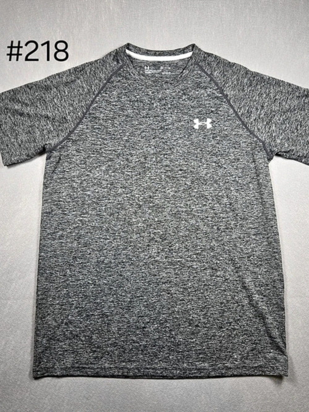 Under Armour HeatGear short sleeve shirt Men's Athletic Tee Gray Medium Like New